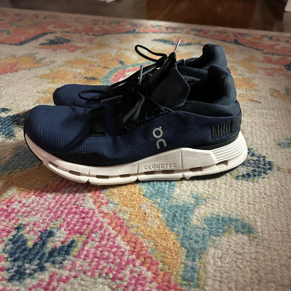 On cloud tennis shoes
